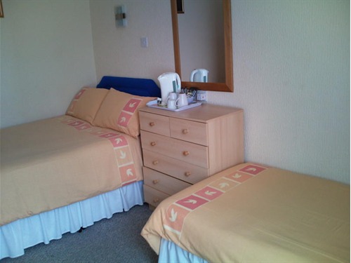 Family En- Suite - 2 Adults & 1 Child(ROOM ONLY) Roachvale - Couples & Families - Room only