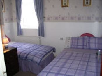 Family-Ensuite-2 Adults & 1 Child - 4 Nights Offer Thornhill Blackpool