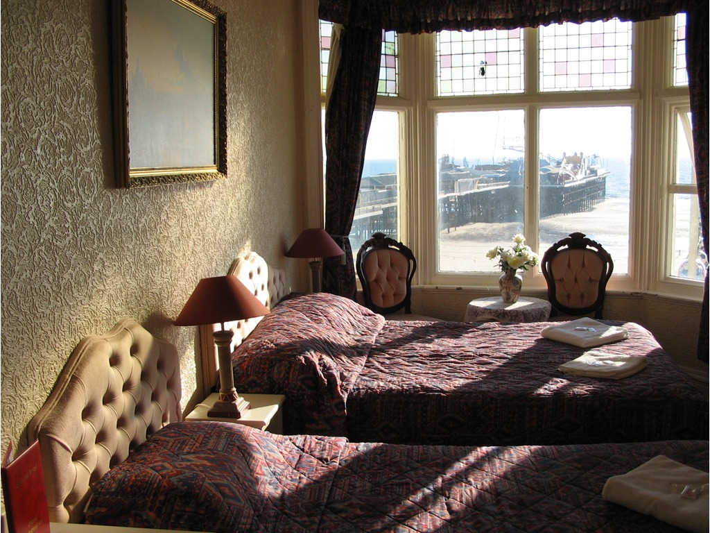 Family En-suite Bay Window Sea and Illumination Views Camelot Seafront Hotel
