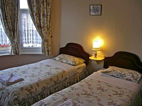 Twin Room -2- No15 The Beaucliffe